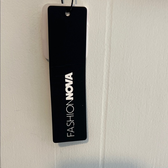 NWT Fashion Nova Tan Crop Top 29 - Picture 3 of 7